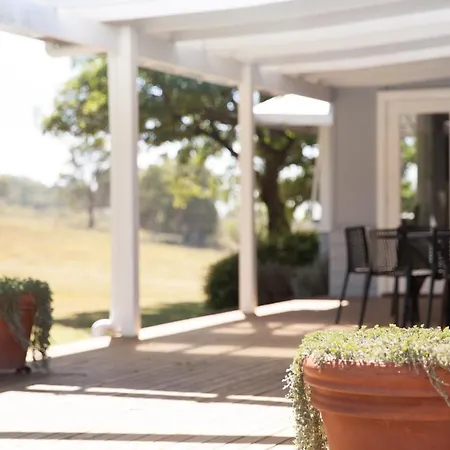 Audrey Wilkinson Vineyard Guest House Pokolbin Exterior photo